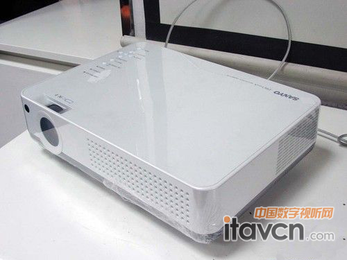 三洋PLC-XU1060C投影機(jī)